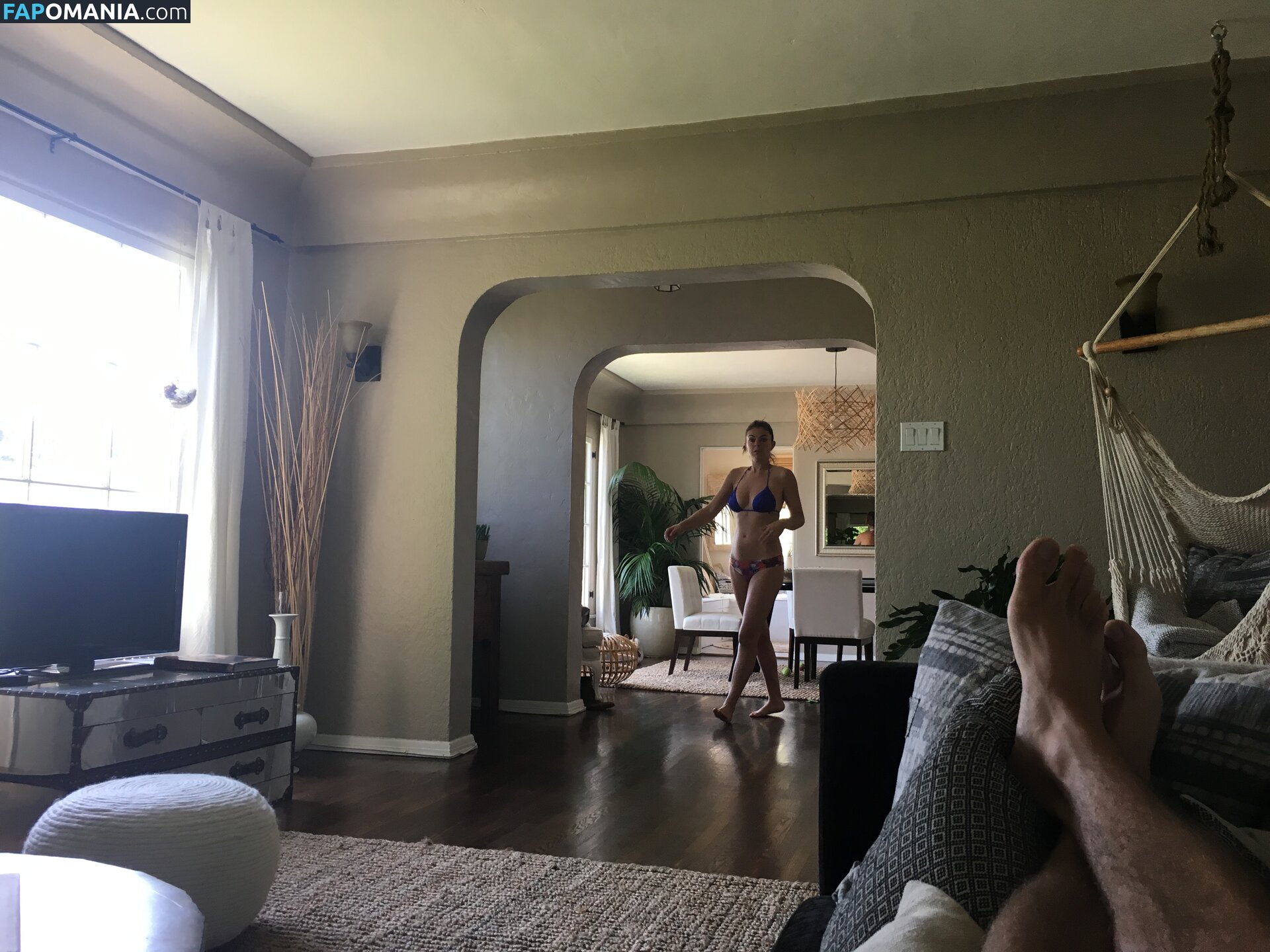 Serinda Swan Nud Fotografie scursă #51