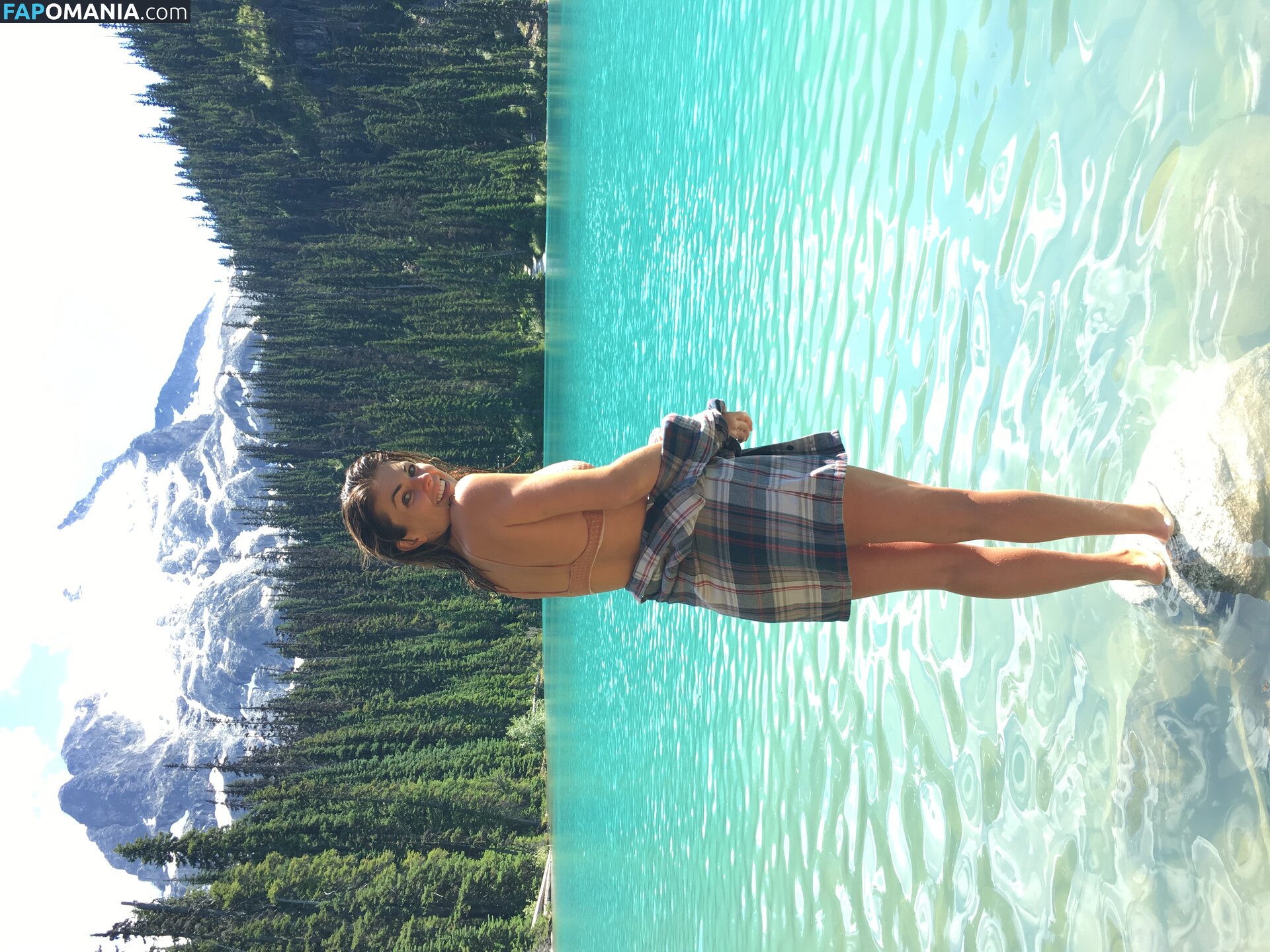 Serinda Swan Nud Fotografie scursă #154