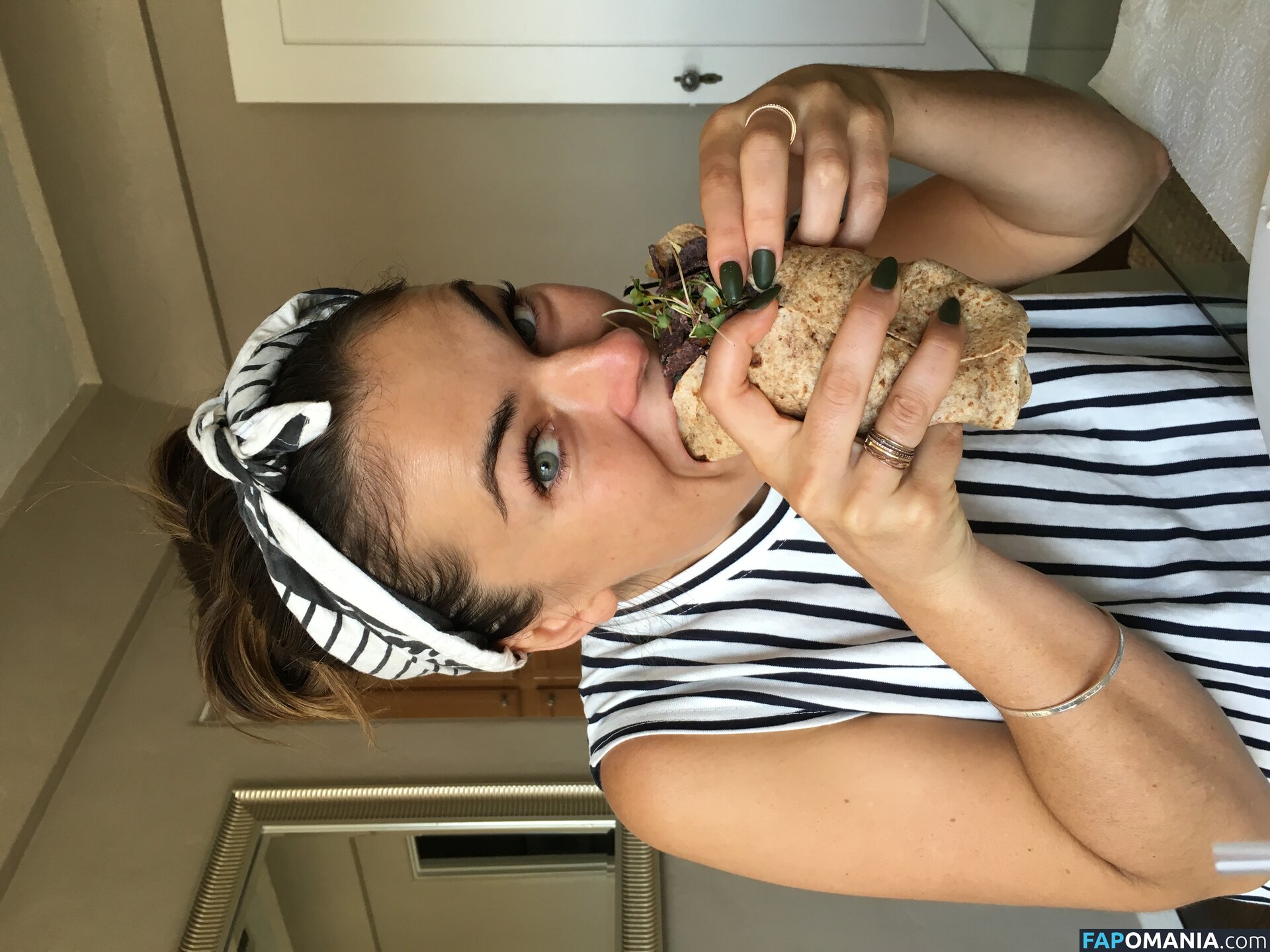 Serinda Swan Nud Fotografie scursă #195