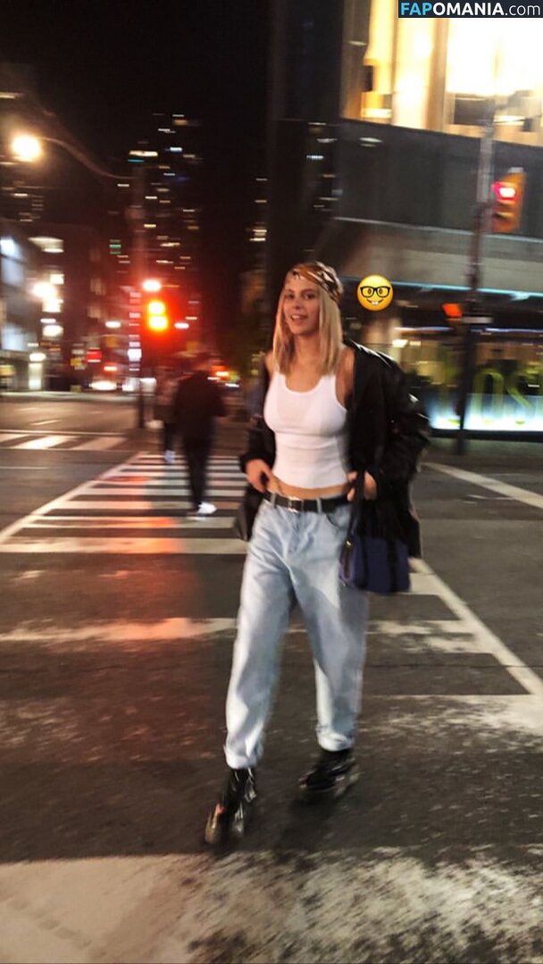 Sesil Karatantcheva Nud Fotografie scursă #1