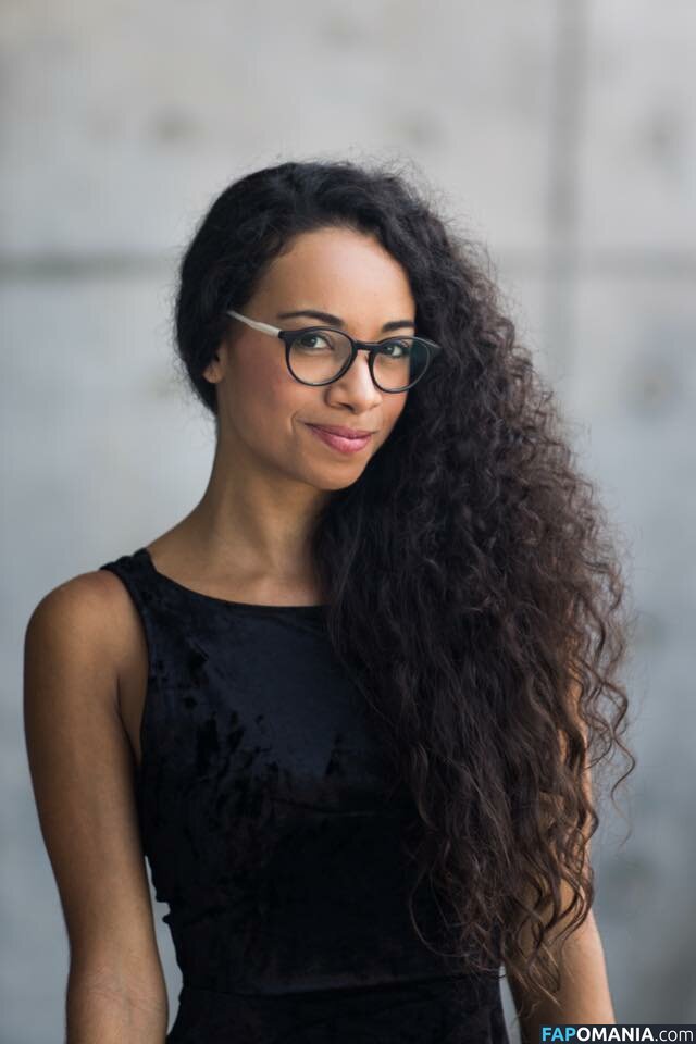 Shani Hamilton Nud Fotografie scursă #6