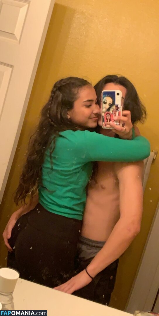 Sienna Mae Gomez / sienna_mae / siennamaegomez Nud OnlyFans  Fotografie scursă #379