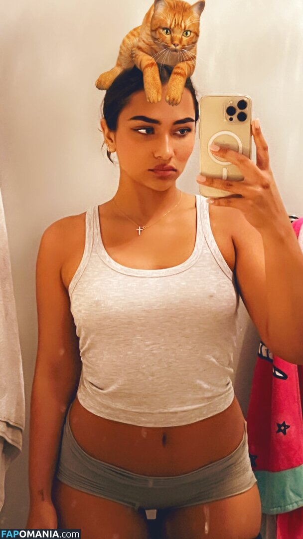 Sienna Mae Gomez / sienna_mae / siennamaegomez Nud OnlyFans  Fotografie scursă #689