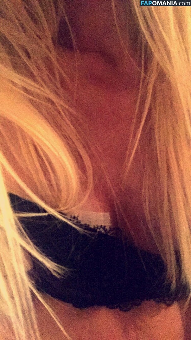 Sofia Jakobsson Nud Fotografie scursă #2