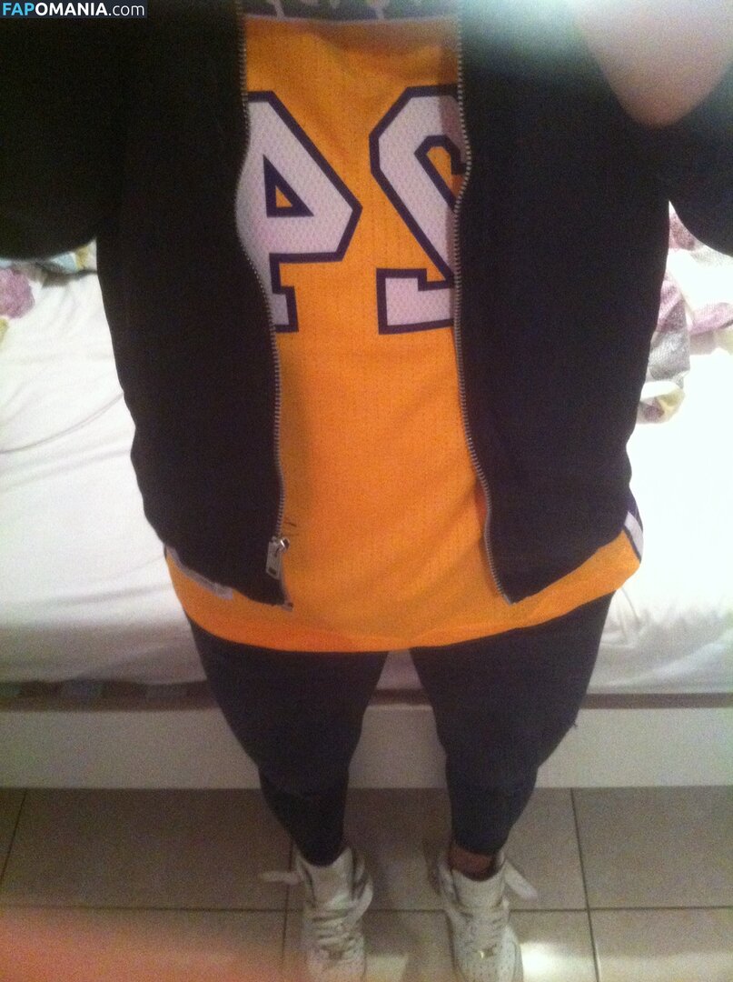 Sofia Jakobsson Nud Fotografie scursă #26