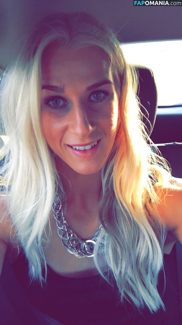 Sofia Jakobsson Nud Fotografie scursă #36