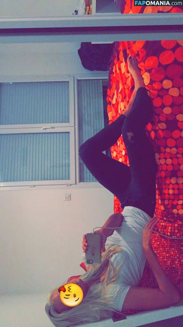 Sofia Jakobsson Nud Fotografie scursă #106