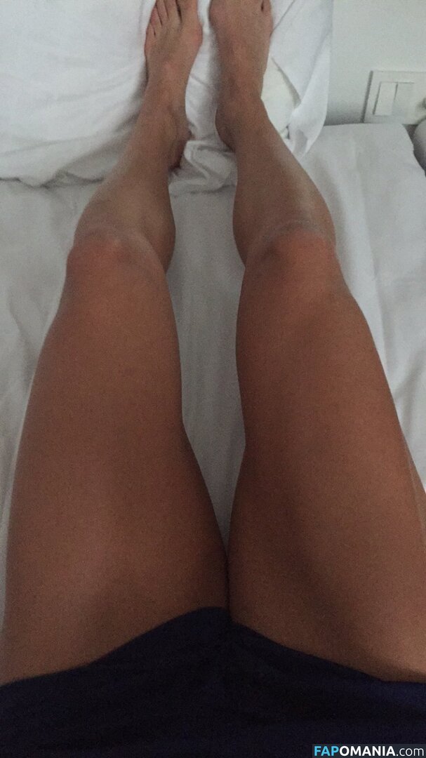 Sofia Jakobsson Nud Fotografie scursă #119