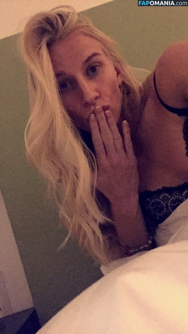 Sofia Jakobsson Nud Fotografie scursă #193