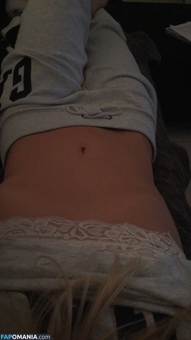 Sofia Jakobsson Nud Fotografie scursă #201