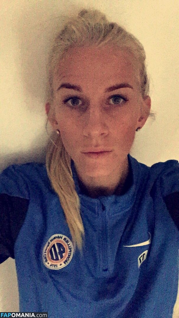 Sofia Jakobsson Nud Fotografie scursă #253