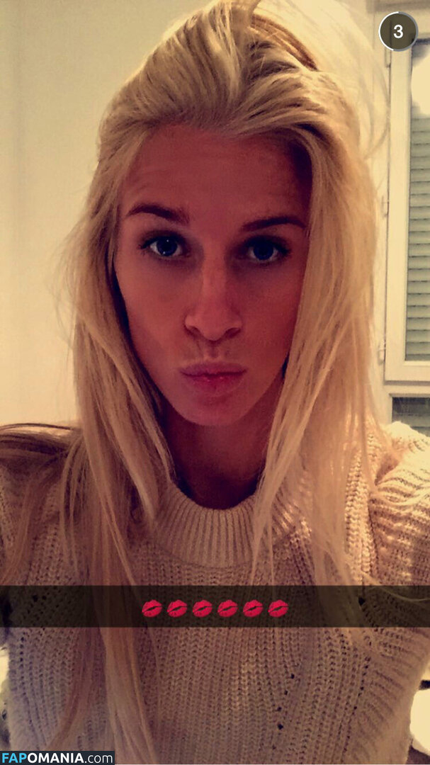 Sofia Jakobsson Nud Fotografie scursă #268