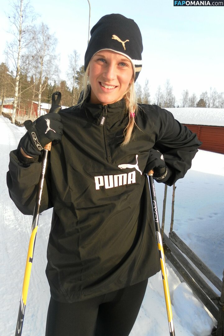 Sofia Jakobsson Nud Fotografie scursă #286