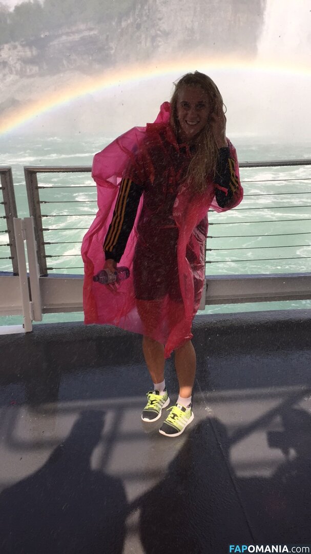 Sofia Jakobsson Nud Fotografie scursă #300