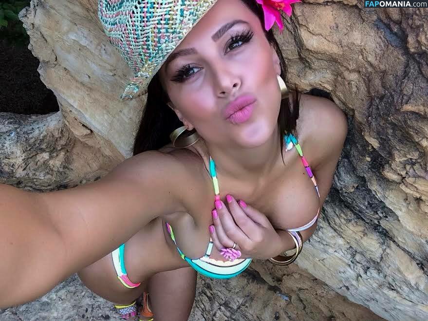 Stanija Dobrojevic Nud Fotografie scursă #14