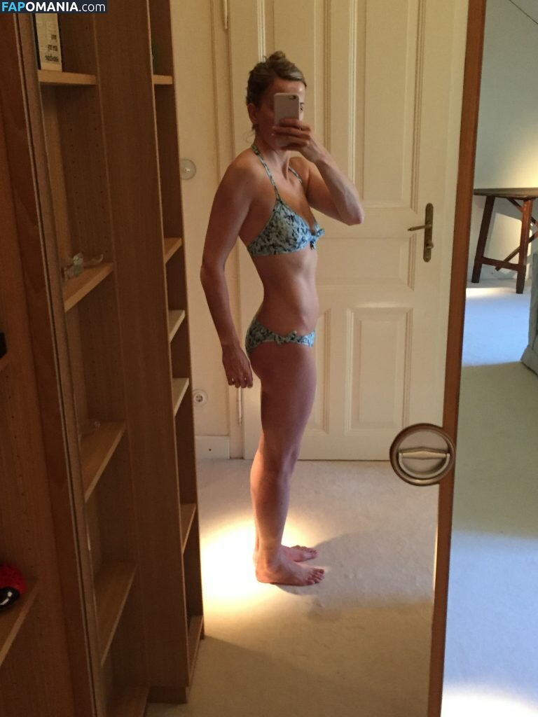 Susie Wolff Nud Fotografie scursă #1