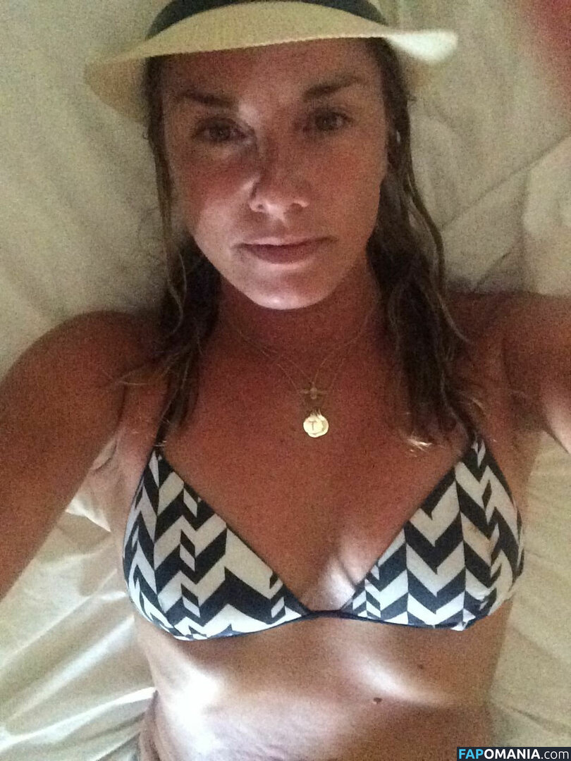 Tamzin Outhwaite Nud Fotografie scursă #4