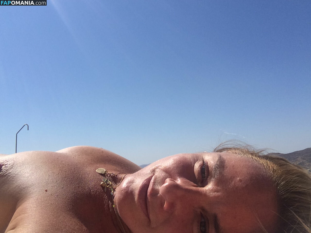 Tamzin Outhwaite Nud Fotografie scursă #5
