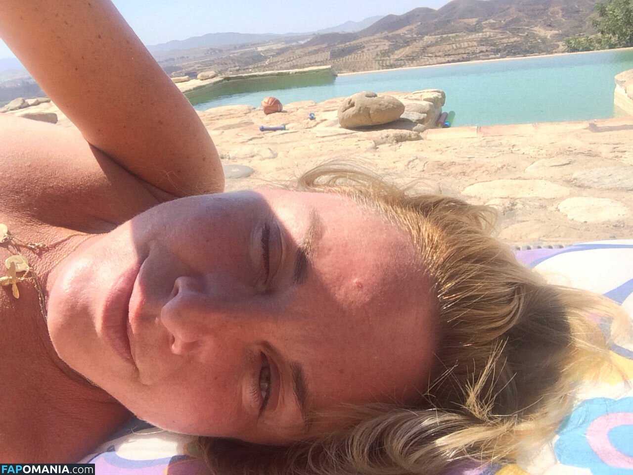 Tamzin Outhwaite Nud Fotografie scursă #6