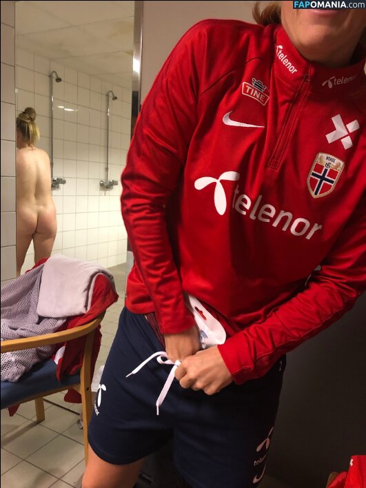 Therese Sessy Asland Nud Fotografie scursă #3