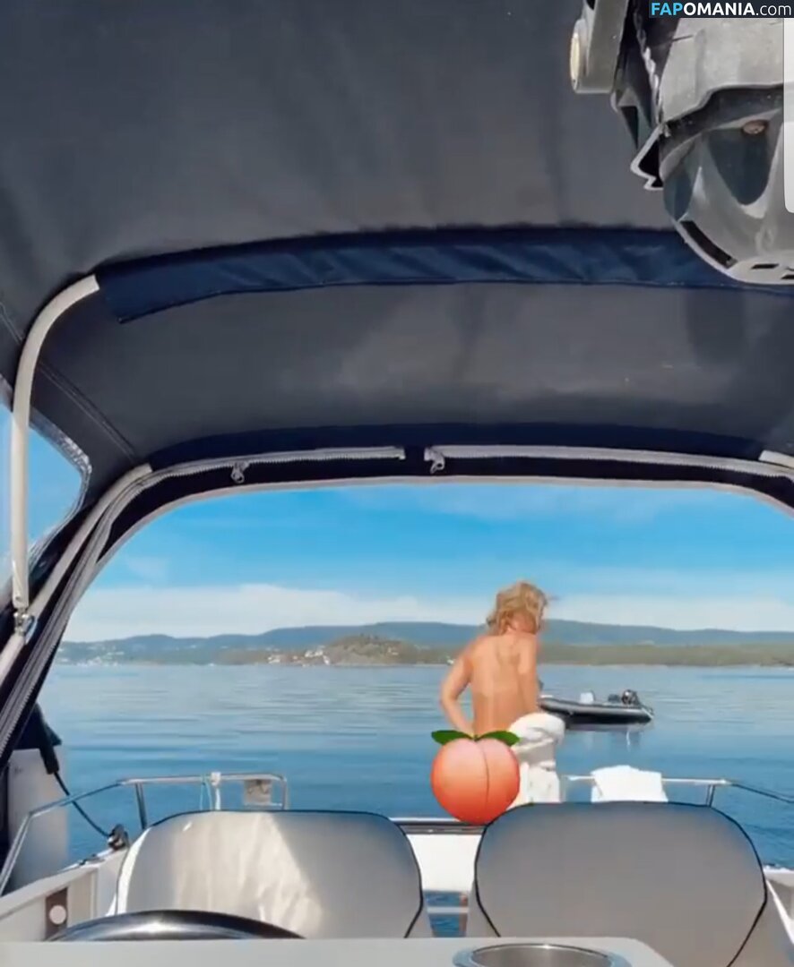 Tone Damli Nud Fotografie scursă #22