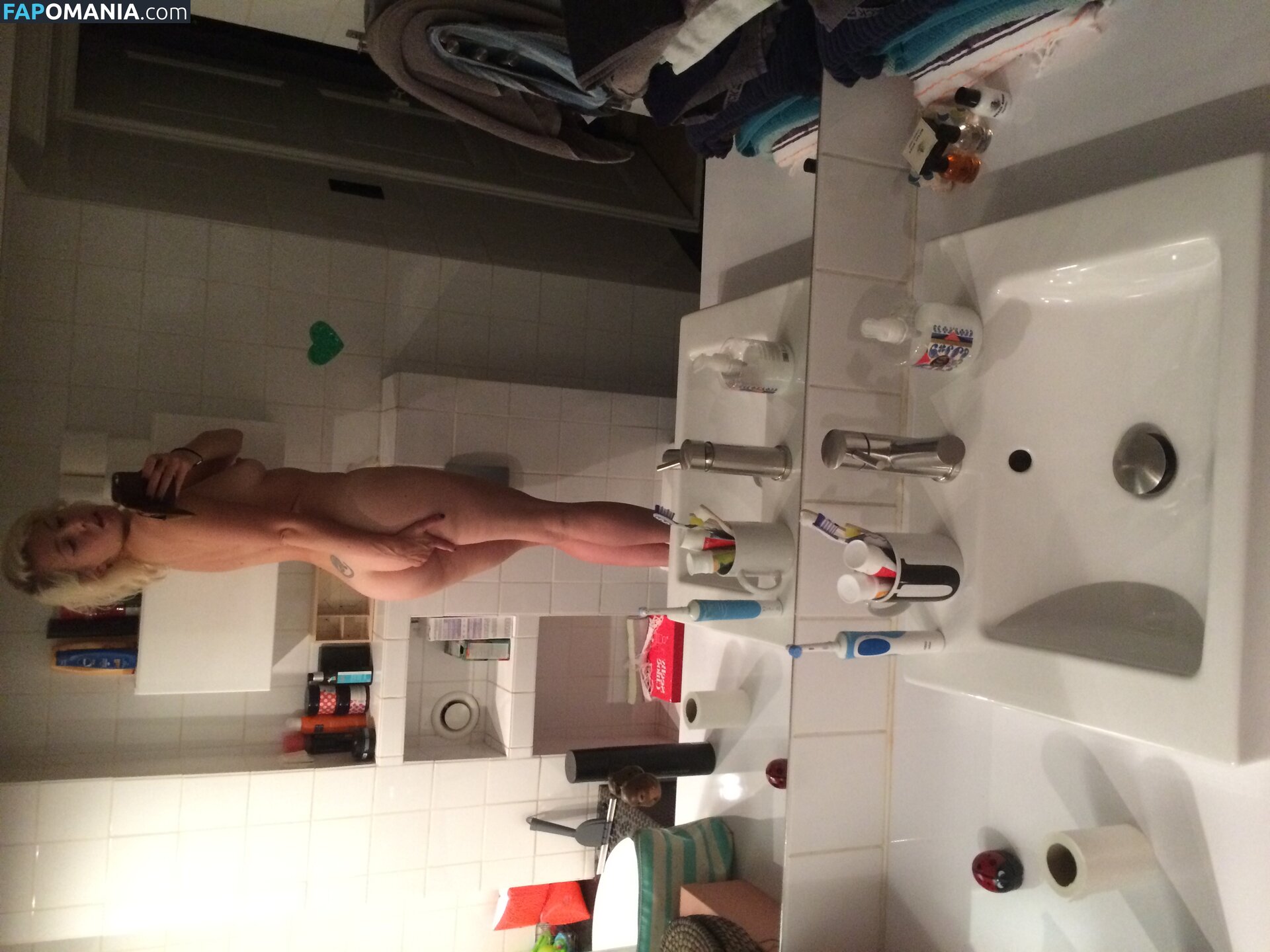 Veronica Maggio Nud Fotografie scursă #9