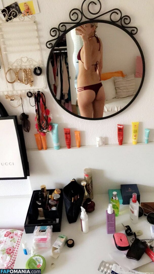 Victoria Jancke Nud Fotografie scursă #2