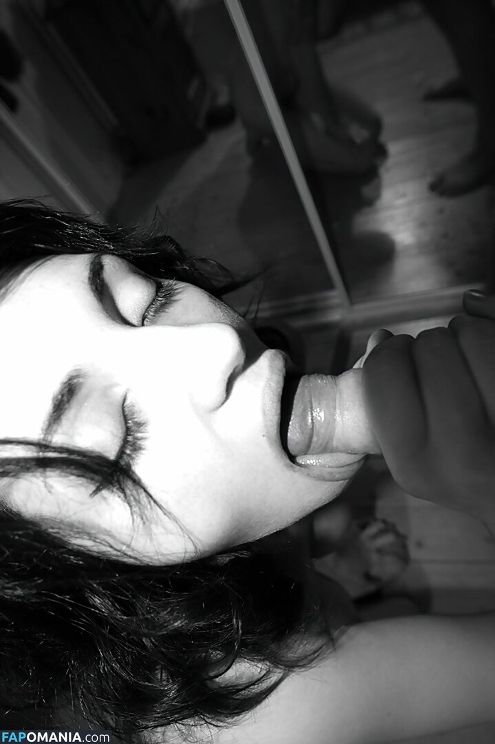 Vonny Moyes Nud Fotografie scursă #29
