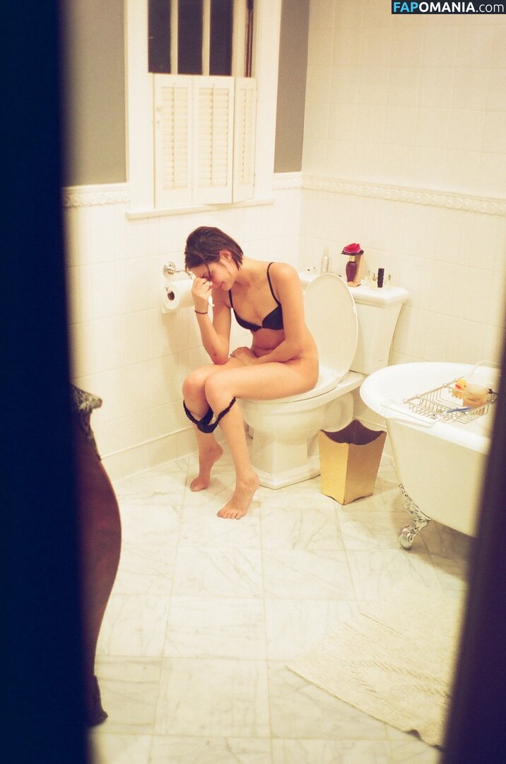 Willa Holland Nud Fotografie scursă #8