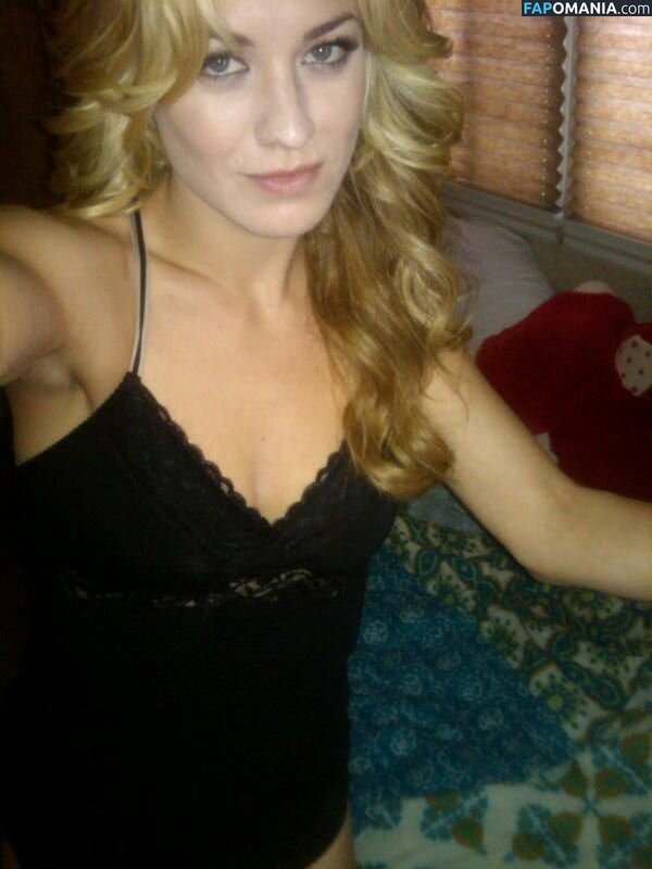 Yvonne Strahovski Nud Fotografie scursă #30