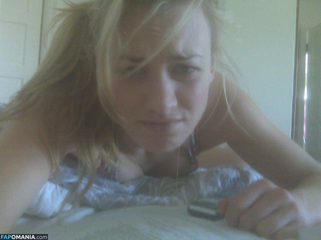 Yvonne Strahovski Nud Fotografie scursă #37