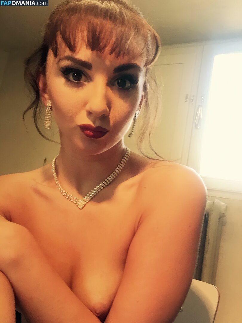Zizi Strallen Nud Fotografie scursă #177
