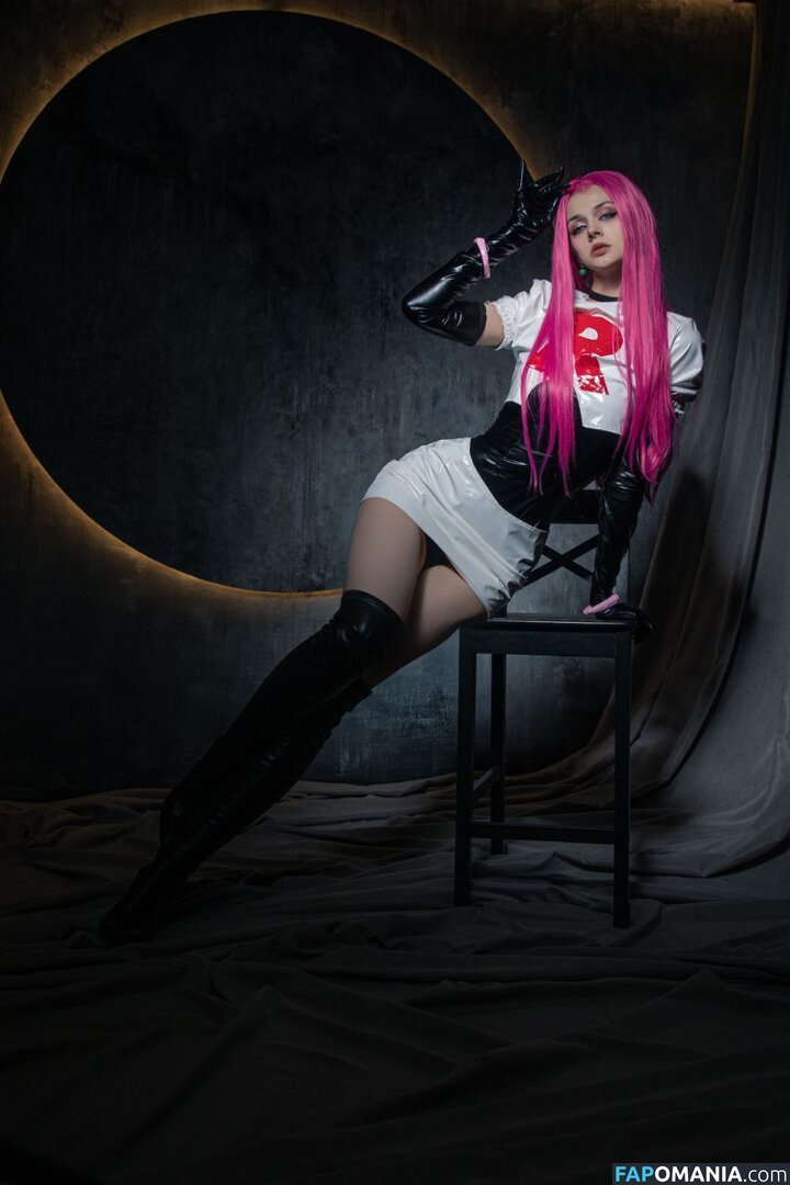 A_satan_el Nud OnlyFans  Fotografie scursă #2