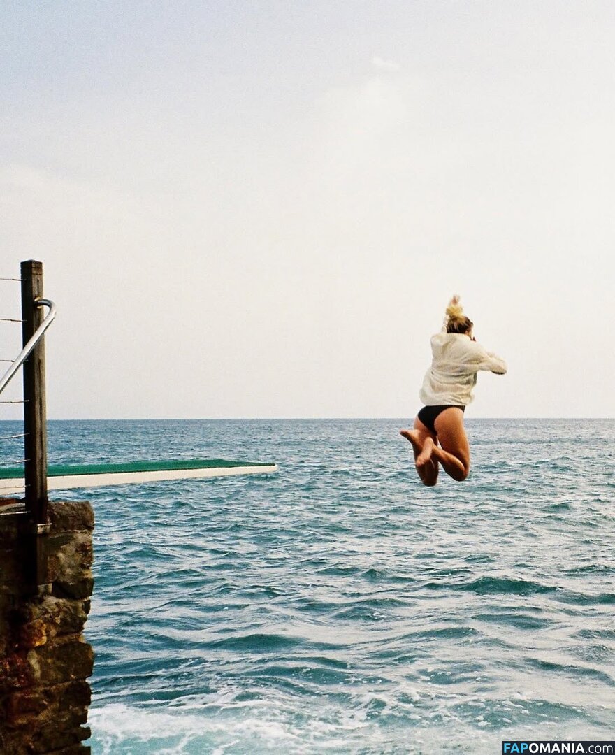 Adele Exarchopoulos / adeleexarchopoulos Nud OnlyFans  Fotografie scursă #205