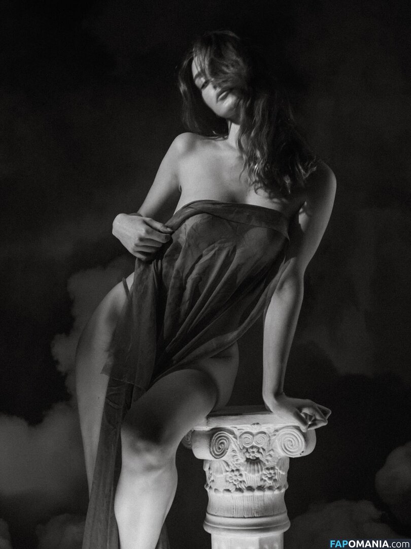 adelinafien Nud OnlyFans  Fotografie scursă #21