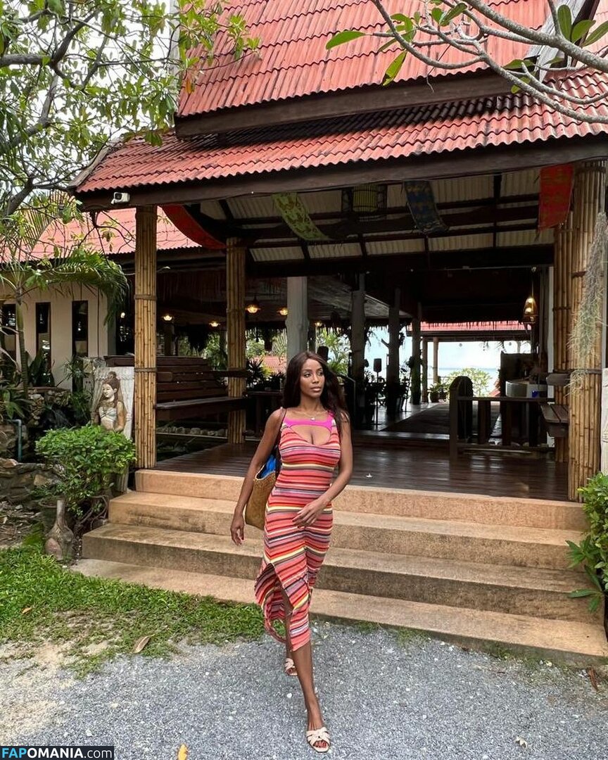 Ainett Stephens / ainettstephens / ainettstephensreal Nud OnlyFans  Fotografie scursă #51