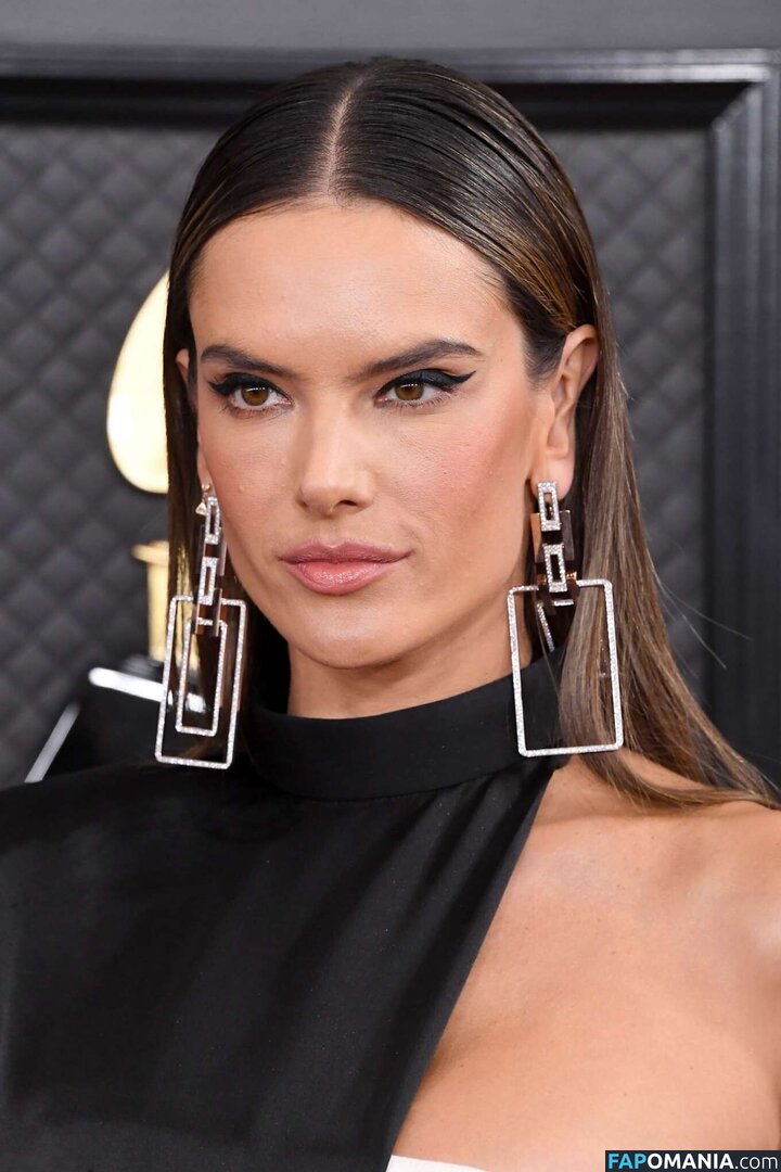 Alessandra / Alessandra Ambrosio / aleambrosio / alelovesanja / alessandraambrosio / https: Nud OnlyFans  Fotografie scursă #1592