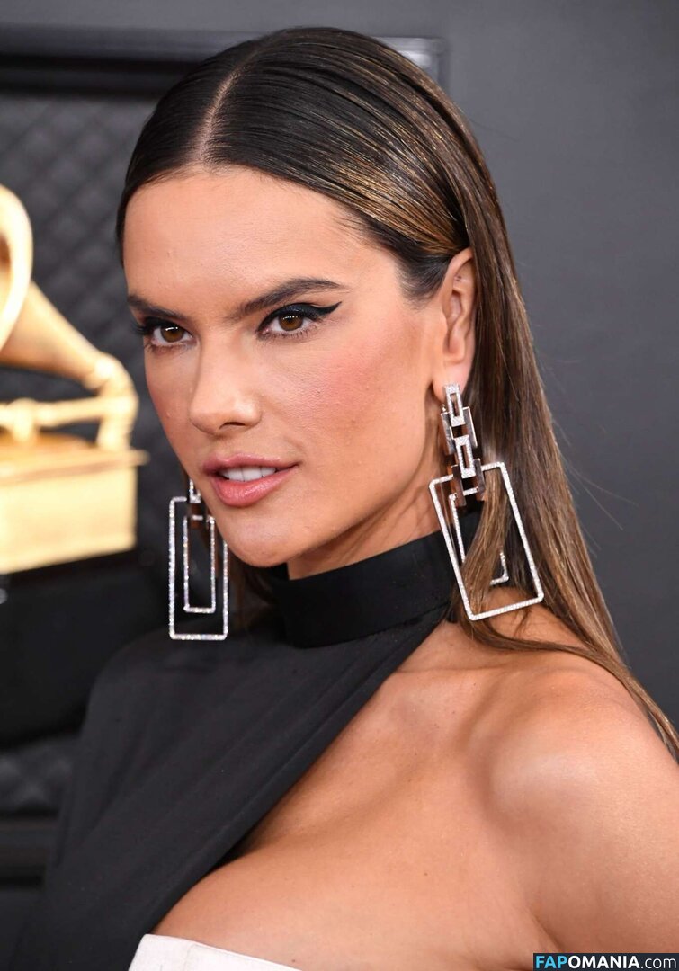 Alessandra / Alessandra Ambrosio / aleambrosio / alelovesanja / alessandraambrosio / https: Nud OnlyFans  Fotografie scursă #1598