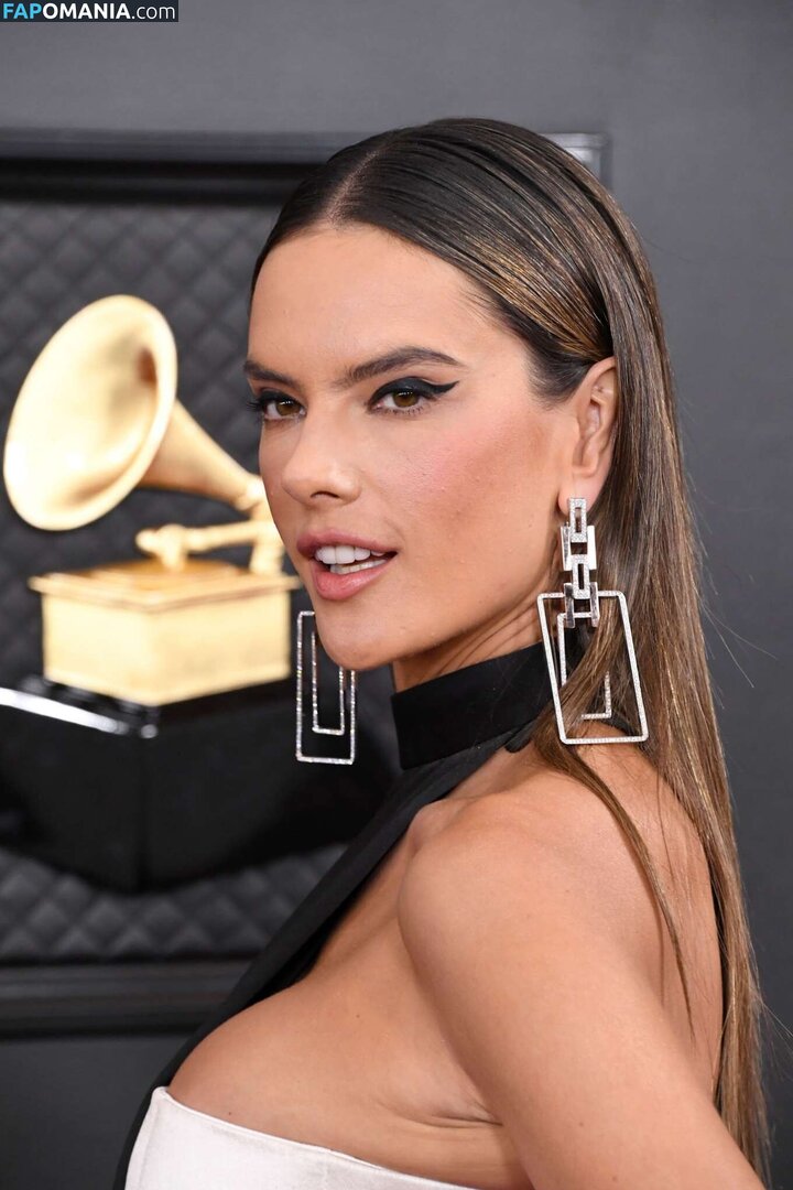 Alessandra / Alessandra Ambrosio / aleambrosio / alelovesanja / alessandraambrosio / https: Nud OnlyFans  Fotografie scursă #1599