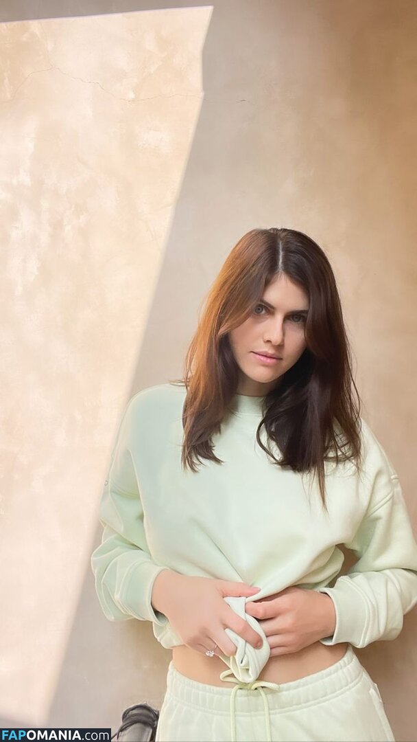 Alexandra Daddario / alexandradaddario Nud OnlyFans  Fotografie scursă #2064