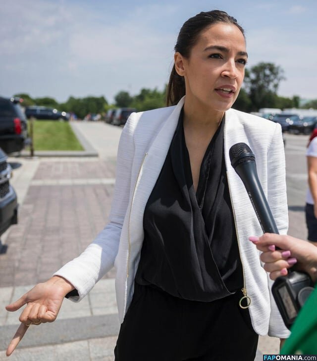 AOC / Alexandria Ocasio-Cortez Nud OnlyFans  Fotografie scursă #47