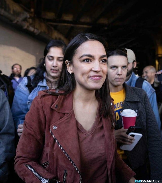 AOC / Alexandria Ocasio-Cortez Nud OnlyFans  Fotografie scursă #158