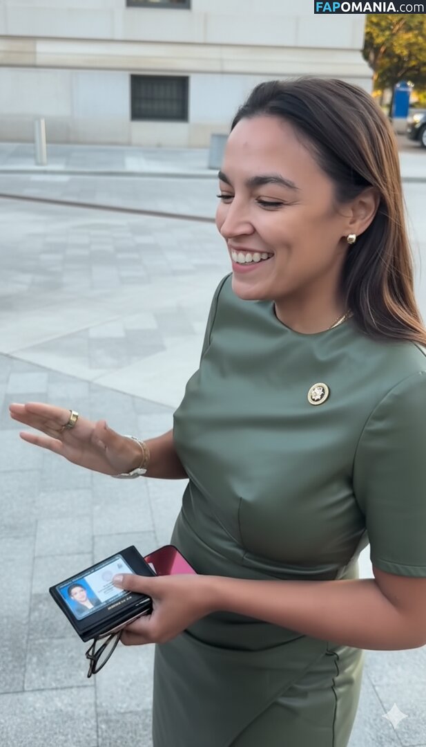 AOC / Alexandria Ocasio-Cortez Nud OnlyFans  Fotografie scursă #173