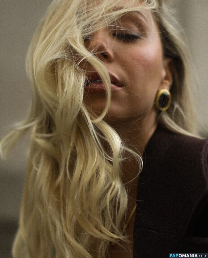 Alexis Ren / alexisren / alexisreng / alexxissren Nud OnlyFans  Fotografie scursă #1024