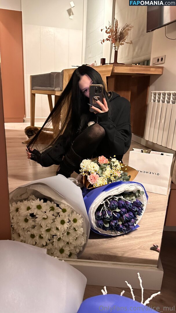 alice_mul / l_amulette Nud OnlyFans  Fotografie scursă #17