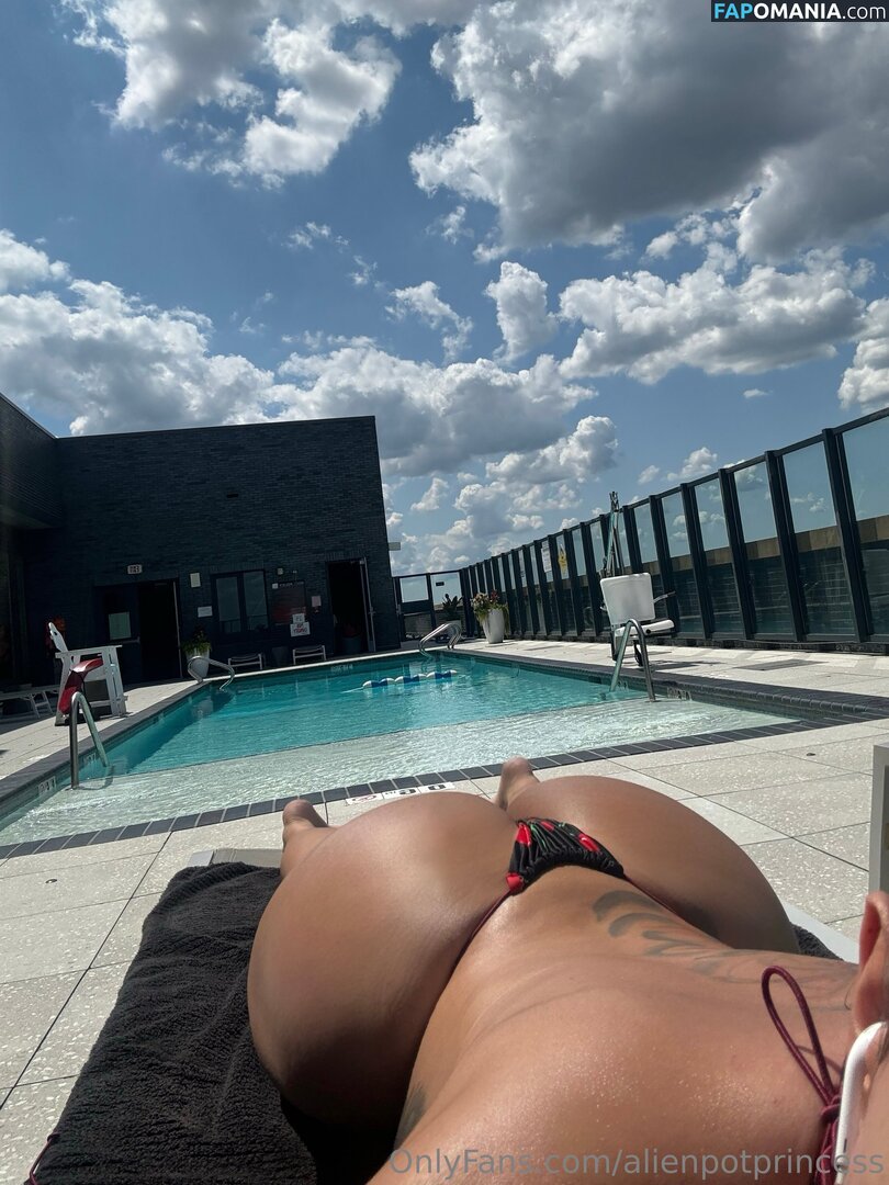 AlienPotPrincess / _alienpotprincess_ Nud OnlyFans  Fotografie scursă #9