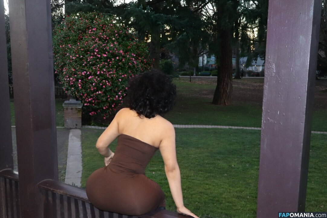 aliiyarose / aliyah1819 / rosebaby1819 Nud OnlyFans  Fotografie scursă #2