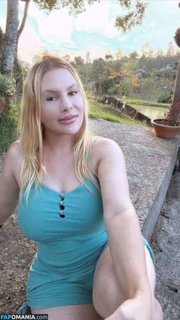 Aline FÜtcher Ouriques Nud OnlyFans  Fotografie scursă #8