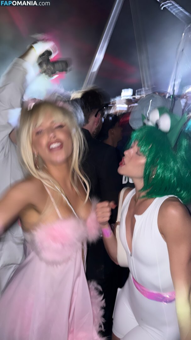 Alissa Violet / Alissaviolet / Alissavoilet Nud OnlyFans  Fotografie scursă #424