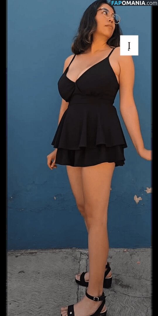 Allisauria / https: Nud OnlyFans  Fotografie scursă #24